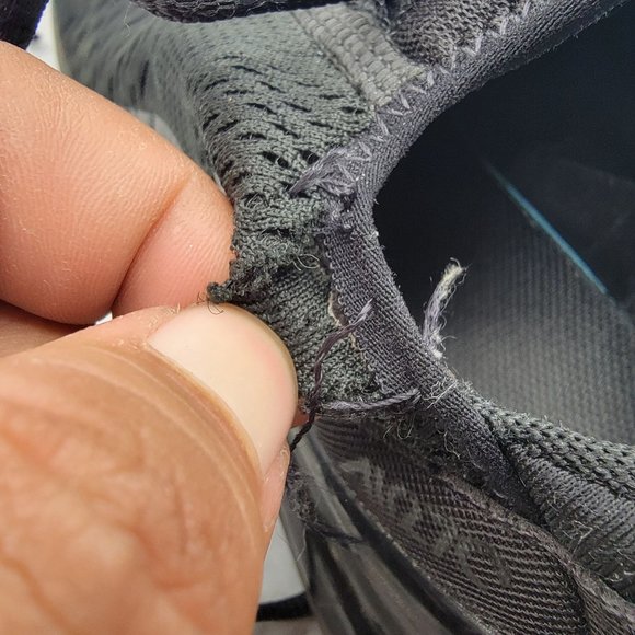 Nike Air Max 270 Mens 8 Triple Black Sneaker Shoes Casual Outdoors AH8050-005 - Picture 10 of 14